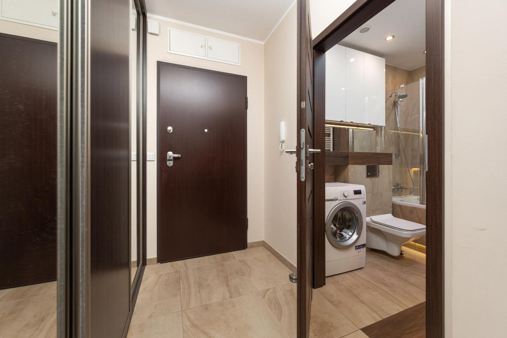 Comfortable Apartment Krakowska Wroclaw With Free Parking By Noclegi Renters Esterno foto